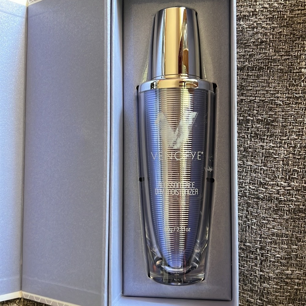 Venofye Blossom Bee Day Moisturizer NEW